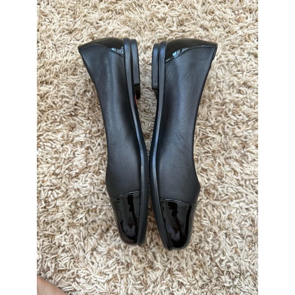 SAS Scenic Cap Toe Flats Size 10 Black Leather Patent Ballet NWOB Made USA